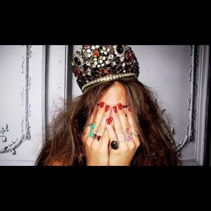 Meet your Posher, Bebe